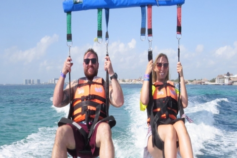 Cancún : aventure combinée de sports nautiques avec transfertParachute ascensionnel et tuba