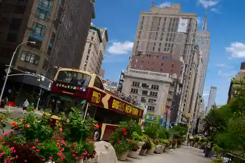NYC: Statue of Liberty, Empire State & Hop-on Hop-off Tour