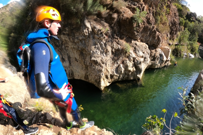 Benahavís: Geführtes Canyoning-Abenteuer am Fluss Guadalmina