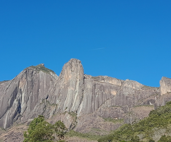Rio: escursione guidata al Three Peaks State Park con trasferimento