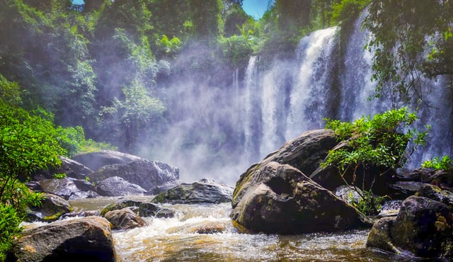 Siem Reap: Kulen Mountain Waterfall & Beung Mealea Temple