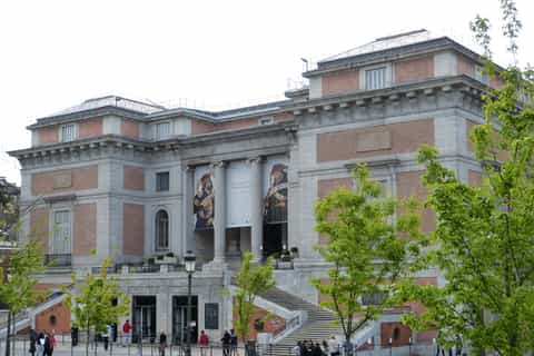 Madrid: Prado Museum guided tour with fast access small group