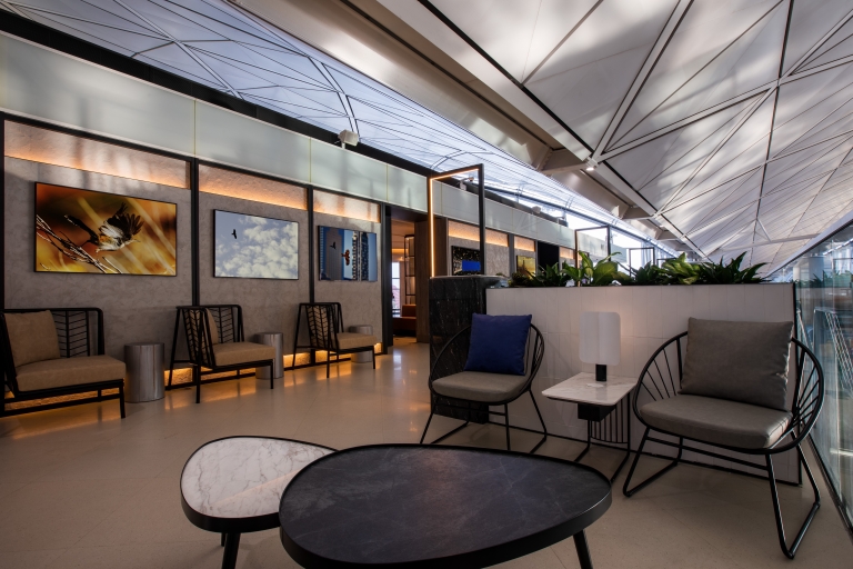 HKG Hong Kong International Airport: Premium Lounge Entry Gate 60: Plaza Premium - 3-Hours