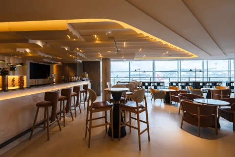 HKG Hong Kong International Airport: Premium Lounge-toegangGate 60: Plaza Premium - 3 uur