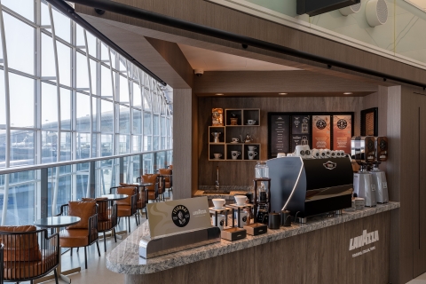 Internationaler Flughafen Hongkong: Premium-Lounge-EintrittGate 60: Plaza Premium – 3 Stunden