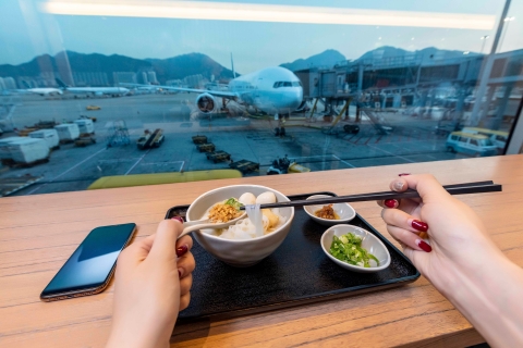 HKG Hong Kong International Airport: Premium Lounge-toegangGate 60: Plaza Premium - 3 uur