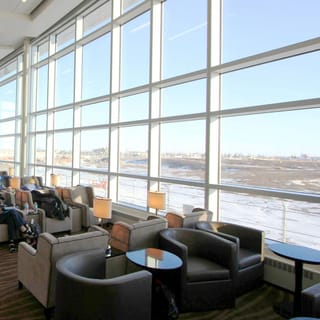 Edmonton International Airport (YEG): Premium Lounge Entry