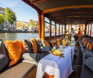 Amsterdam: Klassieke rondvaart met kaas en wijn