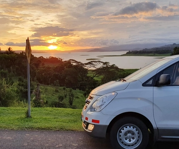 Liberia: Liberia Airport to La Fortuna Private Transfer