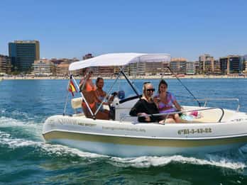 Fuengirola: 1- to 4-Hour Boat Rental - No License Needed