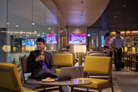 Aeropuerto internacional de Kuala Lumpur: entrada al salón premiumUso del primer salón Plaza Premium de 6 horas