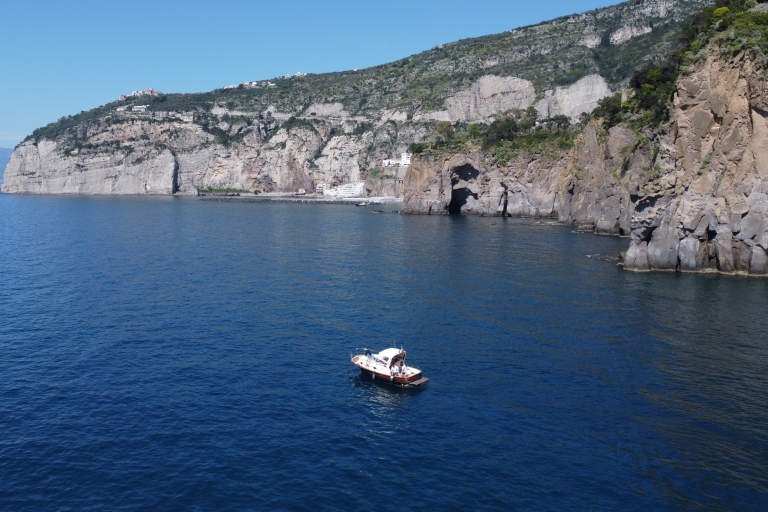 Capri tour with the iconique Gozzo Sorrentino exclusive private tour around the Blue Island