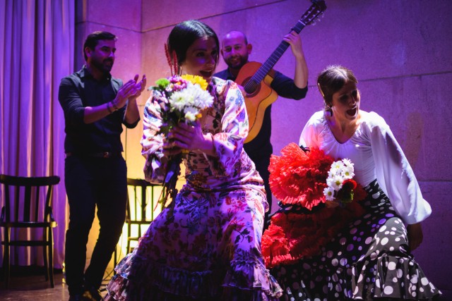 Visit Valencia Flamenco Show at La Linterna with Drink in Valência