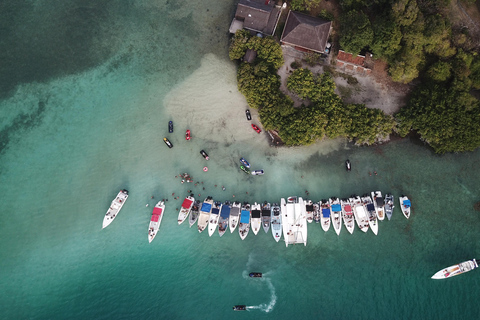 Le Robert : Excursion en bateau privé à la baie du Robert avec liqueurs