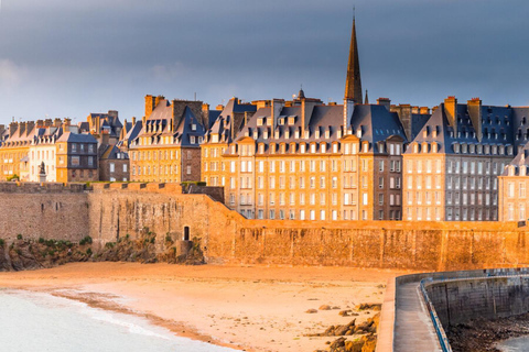 Saint-Malo: zapierające dech w piersiach krajobrazy i historyczna wycieczka piesza