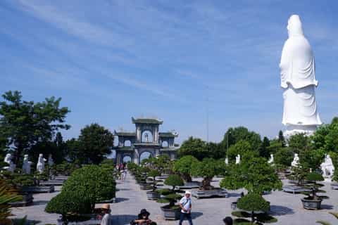 Da Nang: Lady Buddha, Monkey Mountain and Am Phu Cave Tour