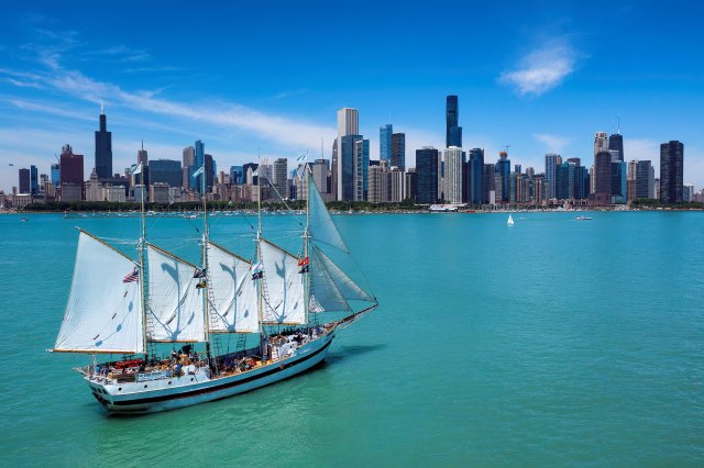 Chicago: Tall Ship Windy Architecture &amp; Skyline Sailing Tour