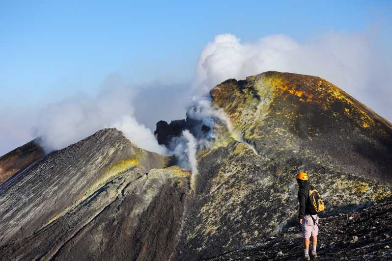 Etna: Crateri Sommitali 3357 m. Escursione di trekking