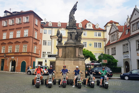 Praga: 2-godzinna wycieczka Harley Electric Trike City z przewodnikiem2-godzinna przygoda w małej grupie: 2 osoby na trike