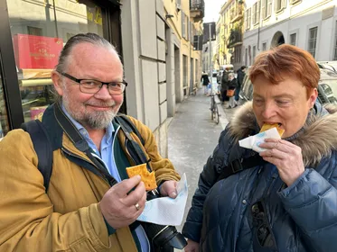 Mailand: Street Food Tour mit Verkostungen und ortskundigem Guide
