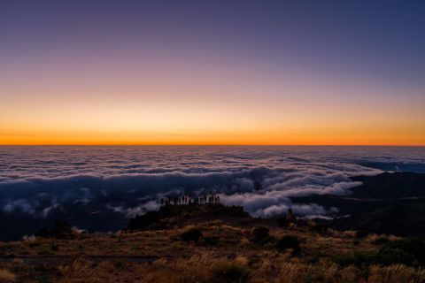 Фуншал: восход солнца от Пику-ду-Ариейро до Пику-Руйво