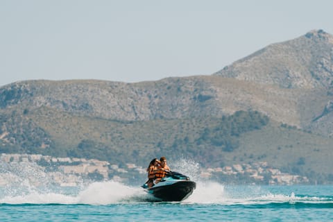 Alcudia: Guided Jet Ski Tour with Snorkeling in the Bay