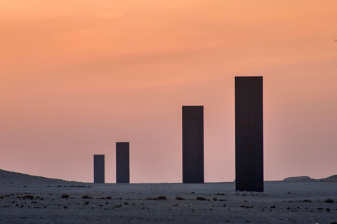 Doha: Escultura de Richard Serra, Mushroom Hill, Pista de Corrida de CamelosDoha: Escultura Richard Serra, Mushroom Hills e Zekreet Fort