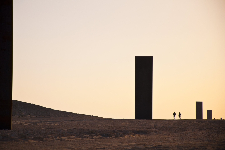 Doha : sculpture de Richard Serra, collines aux champignons et fort de Zekreet