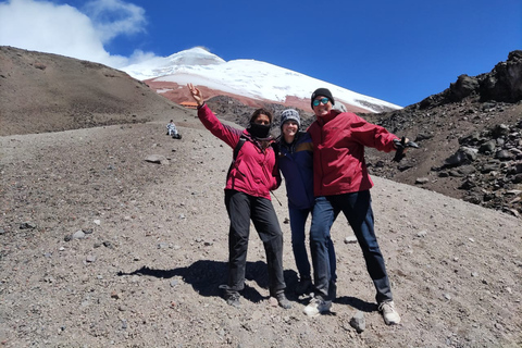 From Quito: 2-Day Cotopaxi and Quilotoa Trip Standard Option