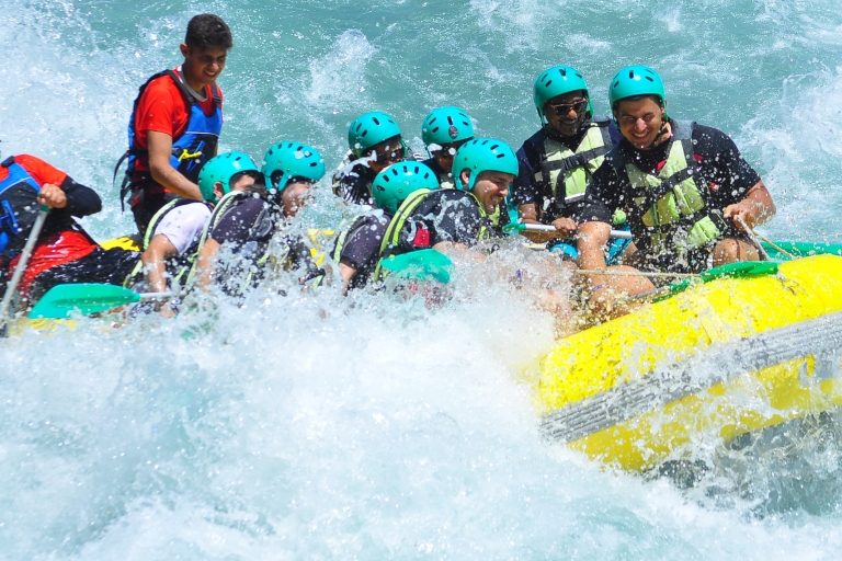 Lado/Alanya: rafting en aguas bravas del cañón Koprulu con almuerzoTour con Punto de Encuentro