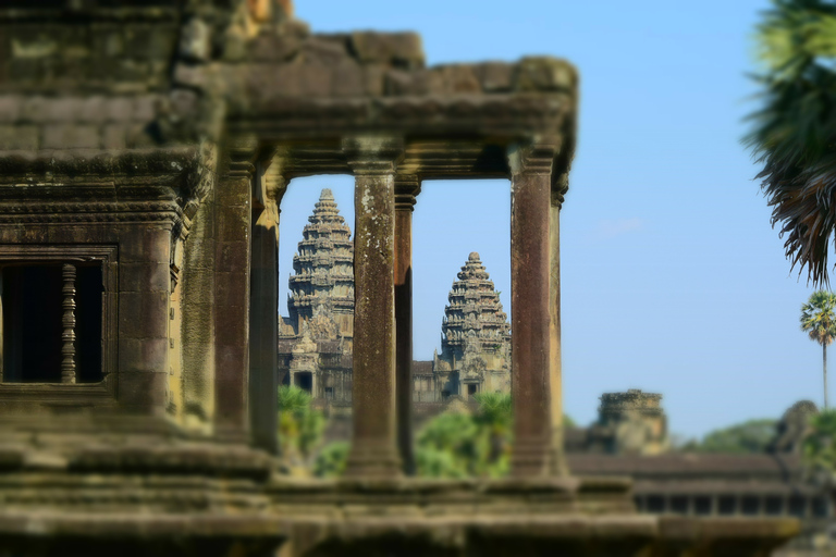 Wschód słońca w Angkor Wat, słynnym miejscu światowego dziedzictwa w Kambodży