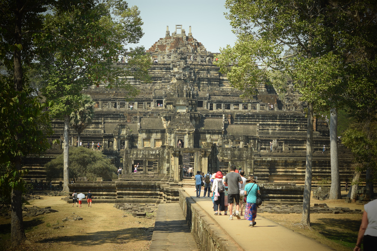 Wschód słońca w Angkor Wat, słynnym miejscu światowego dziedzictwa w Kambodży