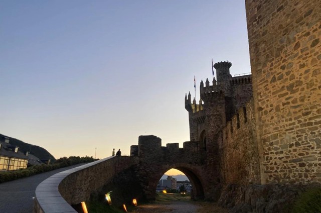 Visit Ponferrada Mysteries and Legends Guided Walking Tour in Villafranca del Bierzo