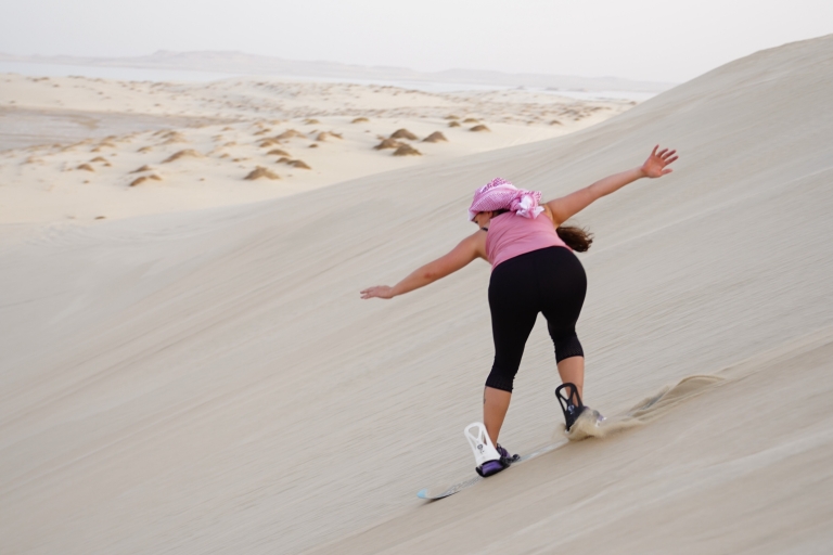 Doha: safari al anochecer, paseo en camello y sandboardingTour compartido