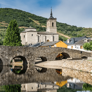 Molinaseca: Guided Walking Tour