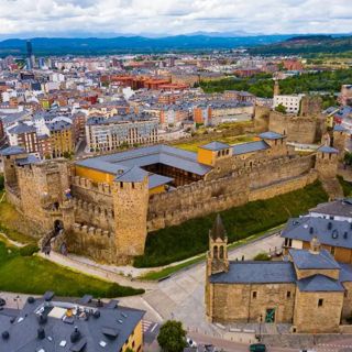 Ponferrada: Castle of the Templars Entry and Guided Tour