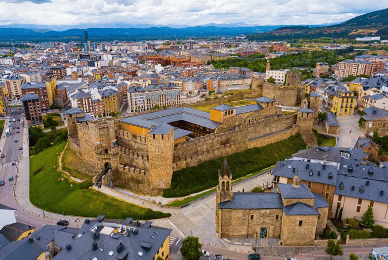Ponferrada: Burg der Templer Eintritt und Tour mit Guide