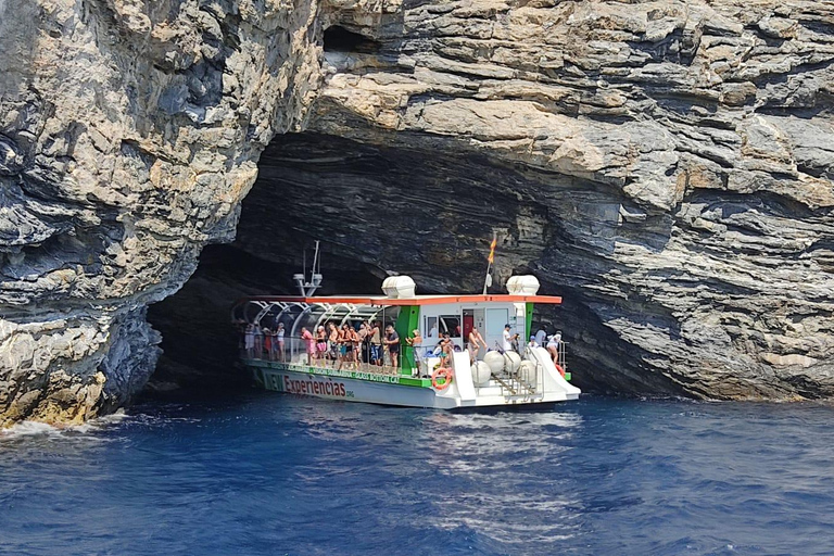 From Roses: Cap Norfeu and Tamariu Cave Boat TourFrån Roses: SWIM Cap Norfeu och båttur i Tamariu-grottan