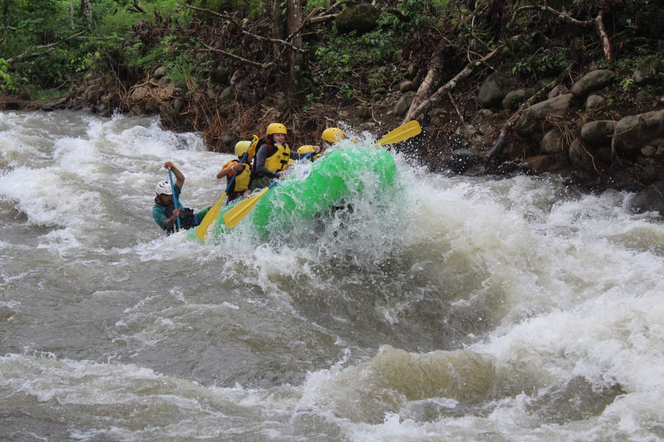 Río Balsa, Aventura de Rafting de Agua Blanca - Hizvo