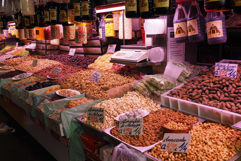 Málaga: recorrido a pie por el centro de la ciudad con degustaciones de tapasMálaga: tour guiado a pie de tapas con degustaciones gastronómicas