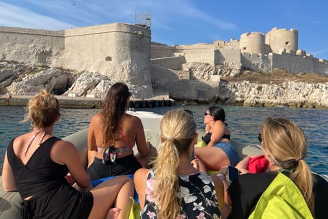 Marseille : bateau avec escale sur les îles du Frioul