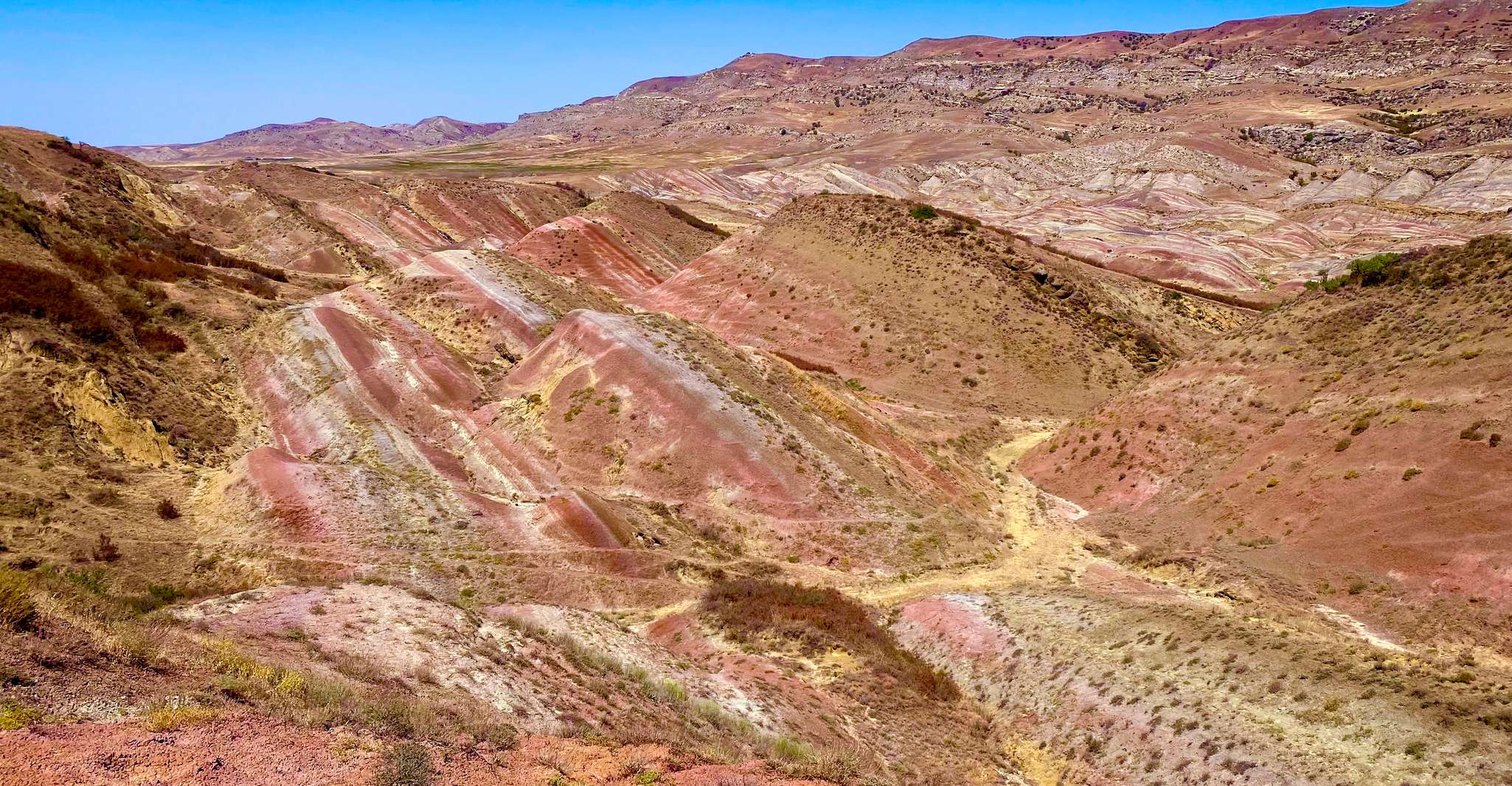 来自Tbilisi，Rainbow Mountain和David Gareja修道院旅行 - Housity