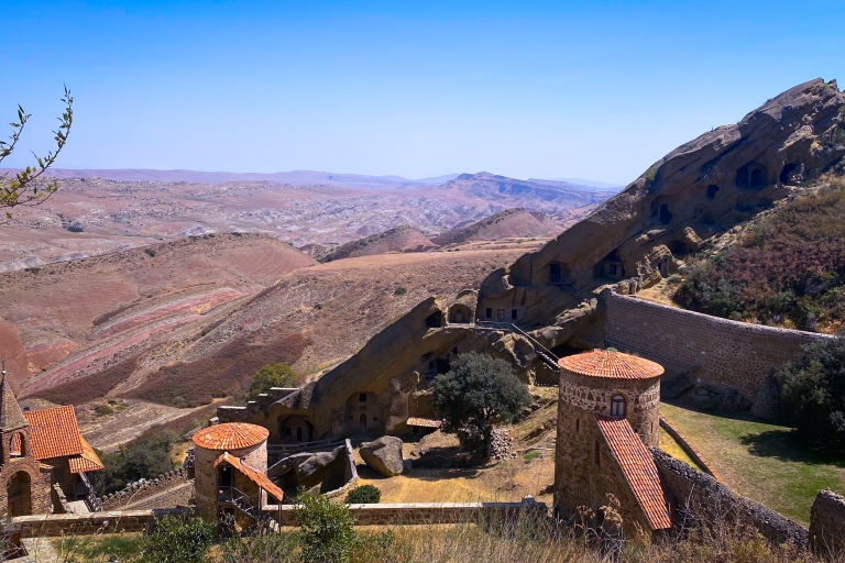 Desde Tbilisi: viaje a la montaña del arco iris y al monasterio de David Gareja
