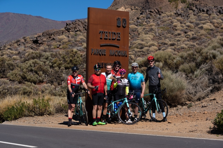 El Teide: Ruta ciclista de carretera de día completo los viernes