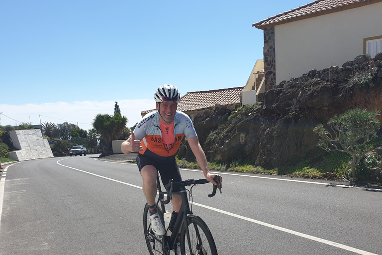 El Teide: Ruta ciclista de carretera de día completo los viernes