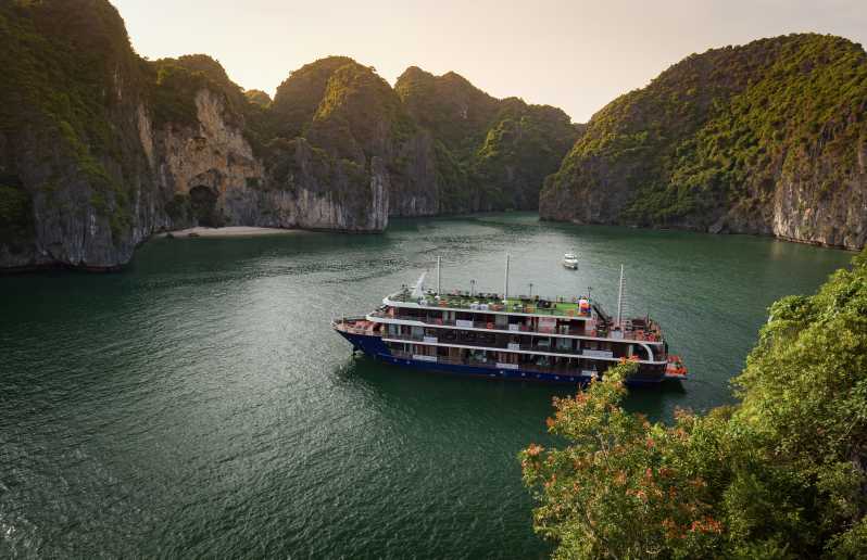 Из Ханоја: 2-дневни Халонг и Лан Ха Баи Ла Пандора крстарење
