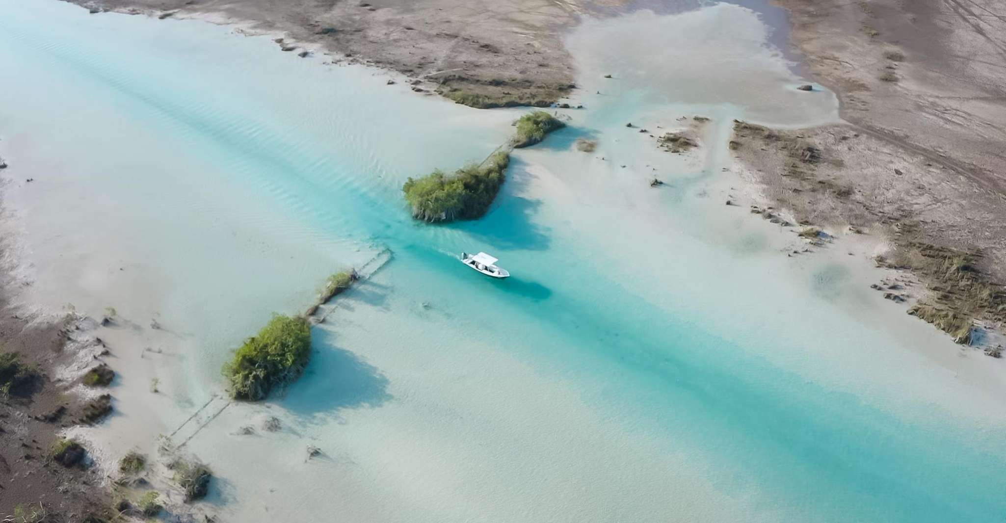 Bacalar, 3 ore di gita in barca con nuoto e bevande - Hizvo