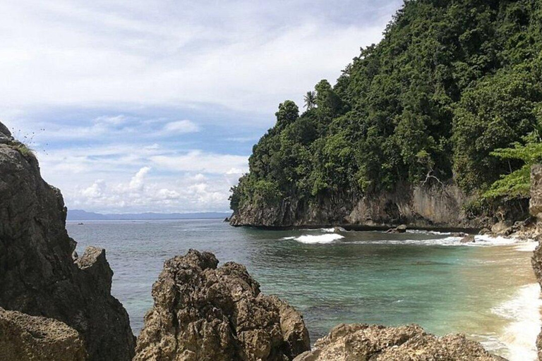 Jayapura: Full-Day City Tour with Lake Sentani and Sunset