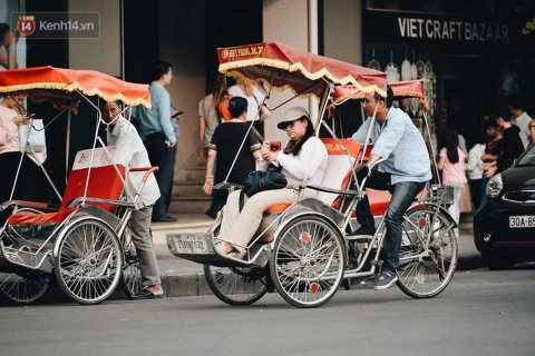 Cyclo Hanoi Old Quarter en Egg Coffee TourGroepstour met waterpoppenshow