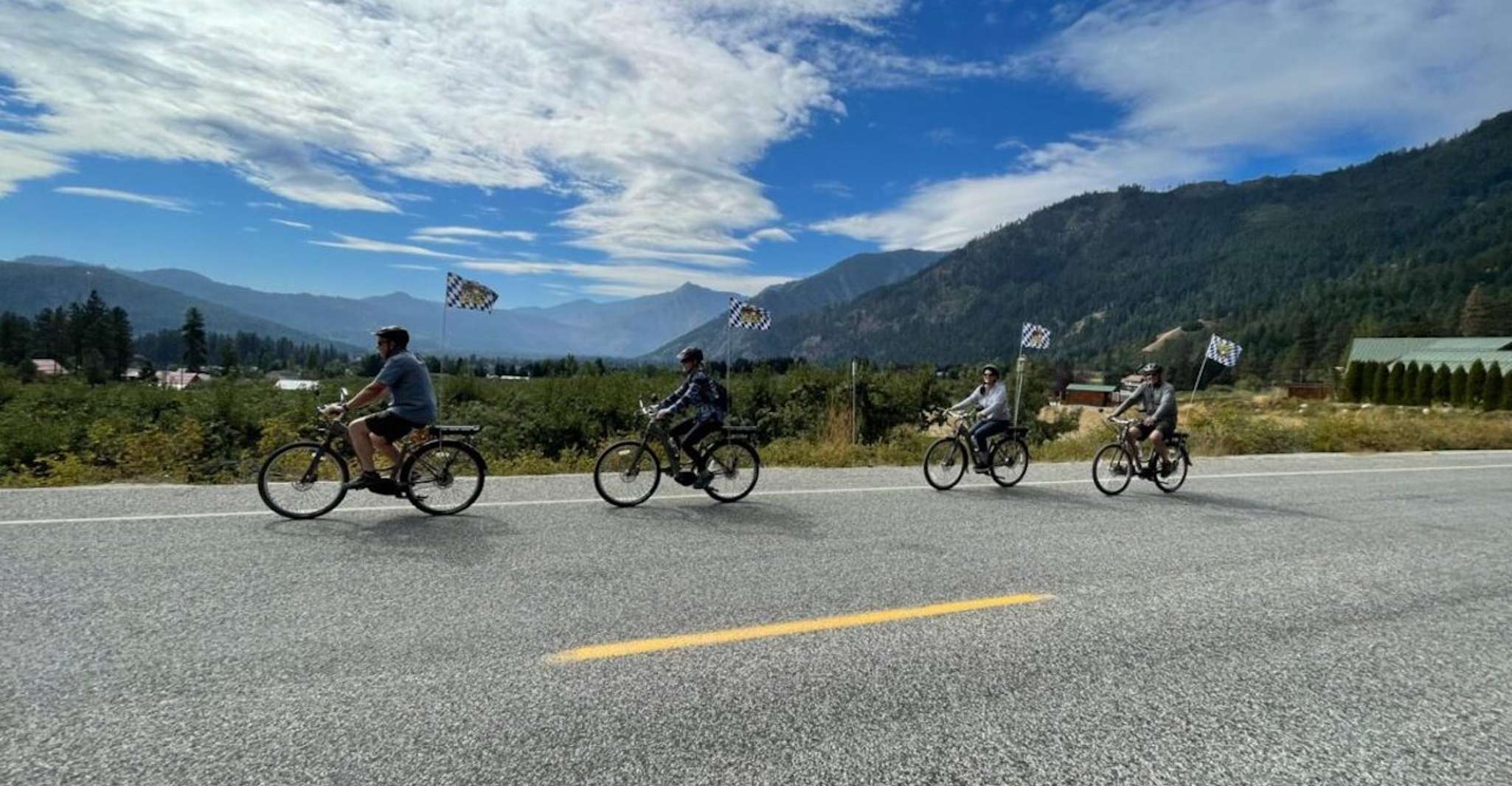 Leavenworth, Mountain Views Guided E-bike Tour - Housity